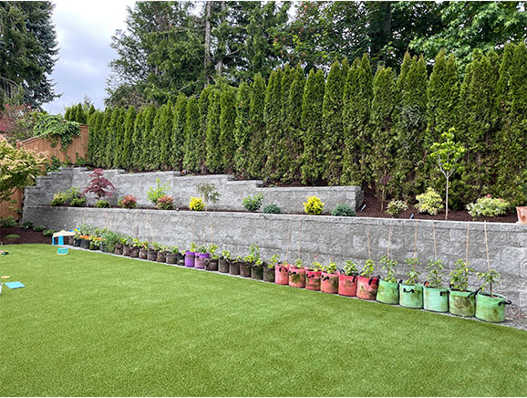 Backyard multi-tiered block retaining wall
